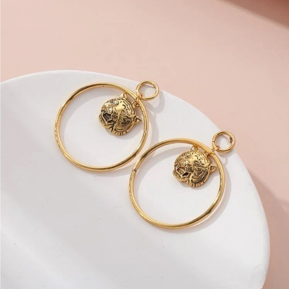 18k Gold Tone Tiger 🐯 hoop earrings